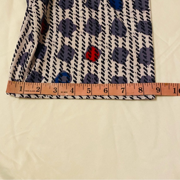 Lady Winston New York 1970s Vintage V-neck 3/4 Sleeve Blouse Geometric Design. - Picture 9 of 10